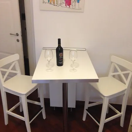 Couette-café Napoliday Naples