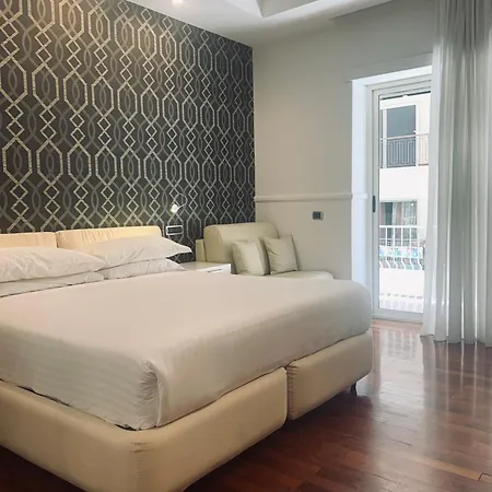 Napoliday 4* Νάπολη