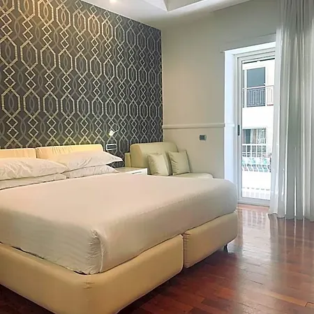 Bed & Breakfast Napoliday 4*