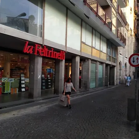 Oda ve Kahvaltı Napoliday Napoli